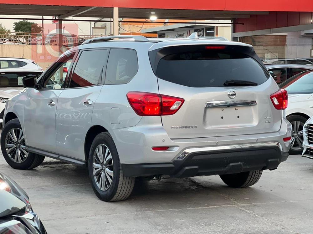 Nissan Pathfinder